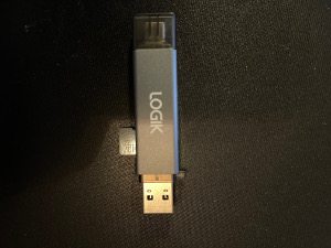 USB med minnekortleser